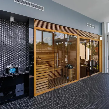 Bauhaus Wellness 102 *