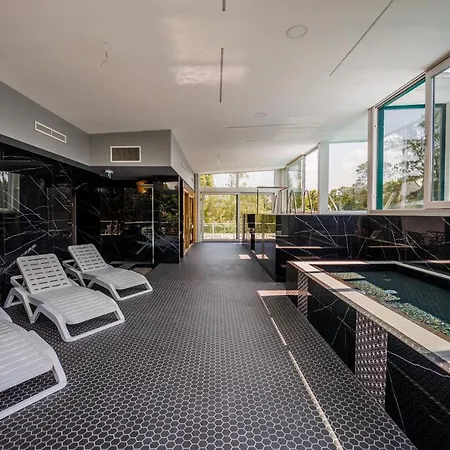 Bauhaus Wellness 102