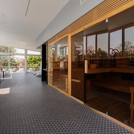 Bauhaus Wellness 102 Lägenhet Siófok