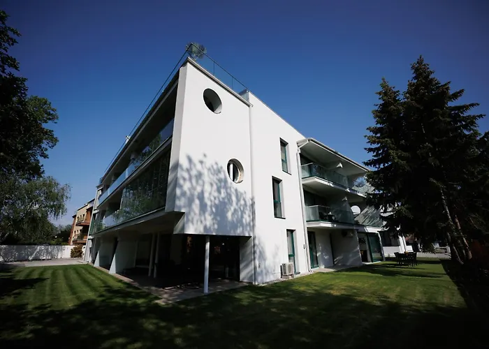 Bauhaus Wellness 102 * Siofok